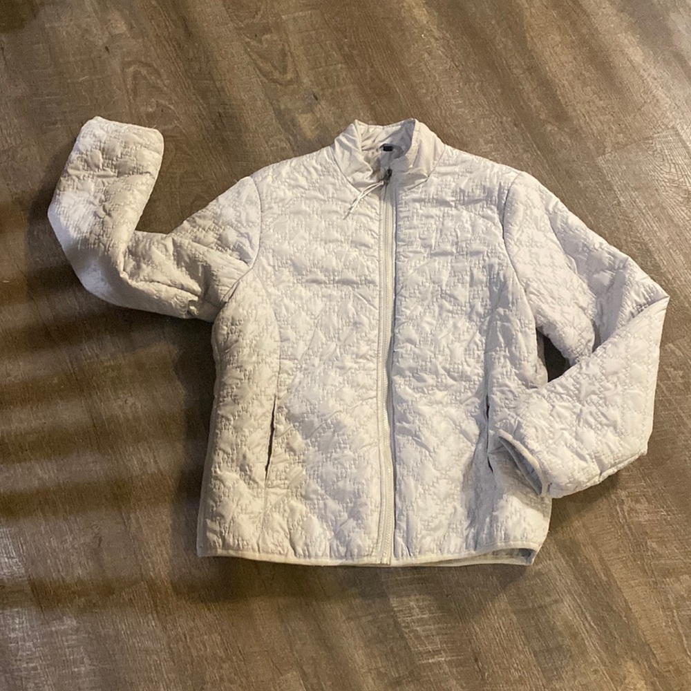 White zip up jacket